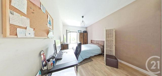 Afficher la photo en grand Appartement F4 à vendre - 4 pièces - 99.84 m2 - MAISONS ALFORT - 94 - ILE-DE-FRANCE - Century 21 Lb Immobilier