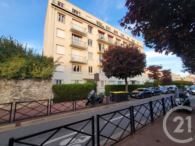 Appartement F3 à louer - 3 pièces - 49.83 m2 - ST MAUR DES FOSSES - 94 - ILE-DE-FRANCE - Century 21 Lb Immobilier