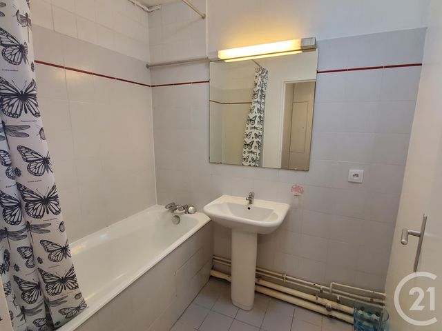 Appartement F1 à louer - 1 pièce - 33.3 m2 - SEVRES - 92 - ILE-DE-FRANCE - Century 21 Lb Immobilier