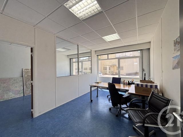 entreprise à louer - 928.0 m2 - MONTREUIL - 93 - ILE-DE-FRANCE - Century 21 Lb Immobilier