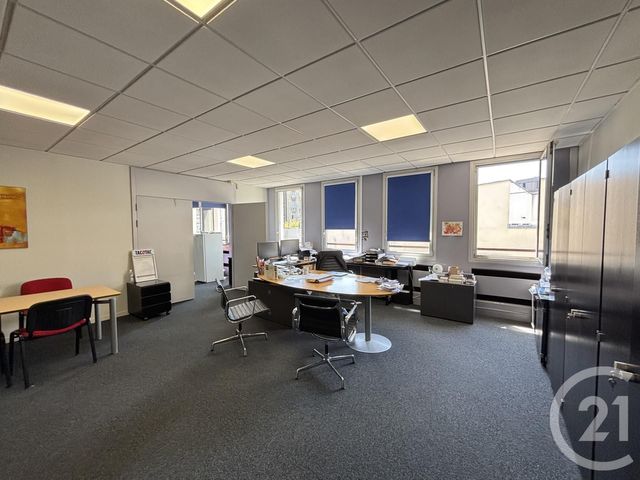 entreprise à louer - 928.0 m2 - MONTREUIL - 93 - ILE-DE-FRANCE - Century 21 Lb Immobilier