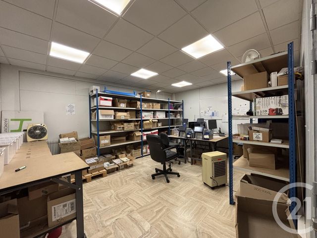 entreprise à louer - 450.0 m2 - MONTREUIL - 93 - ILE-DE-FRANCE - Century 21 Lb Immobilier