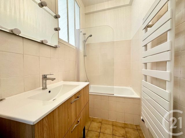 Appartement F2 à louer - 2 pièces - 48.27 m2 - MAISONS ALFORT - 94 - ILE-DE-FRANCE - Century 21 Lb Immobilier