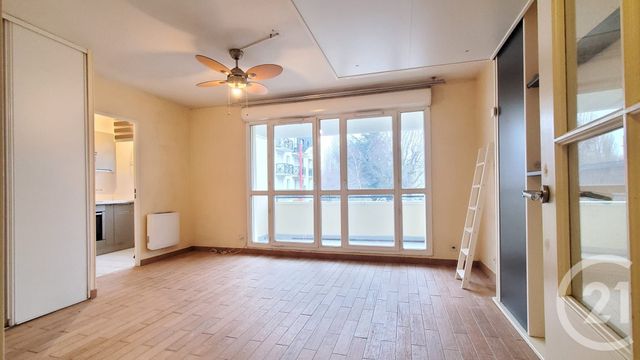 Appartement F1 à louer - 1 pièce - 29.04 m2 - LIMEIL BREVANNES - 94 - ILE-DE-FRANCE - Century 21 Lb Immobilier