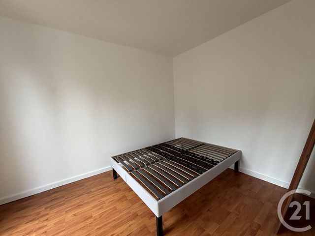 Appartement F4 à louer - 4 pièces - 65.3 m2 - CHARENTON LE PONT - 94 - ILE-DE-FRANCE - Century 21 Lb Immobilier