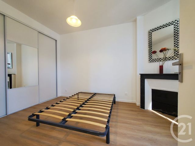 Appartement F2 à louer - 2 pièces - 29.4 m2 - IVRY SUR SEINE - 94 - ILE-DE-FRANCE - Century 21 Lb Immobilier