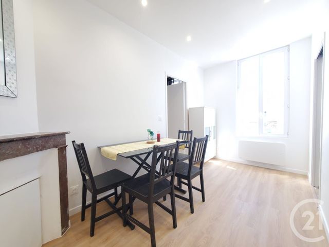 Appartement F2 à louer - 2 pièces - 29.4 m2 - IVRY SUR SEINE - 94 - ILE-DE-FRANCE - Century 21 Lb Immobilier