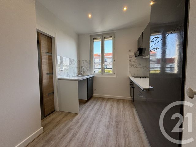 Appartement Studio à louer - 1 pièce - 29.45 m2 - MAISONS ALFORT - 94 - ILE-DE-FRANCE - Century 21 Lb Immobilier