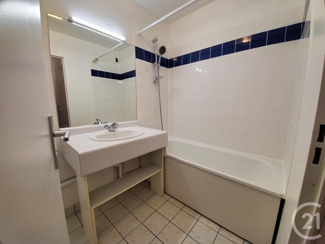Appartement F1 à louer - 1 pièce - 28.5 m2 - MAISONS ALFORT - 94 - ILE-DE-FRANCE - Century 21 Lb Immobilier